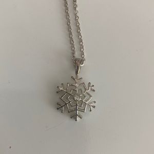 Snowflake necklace